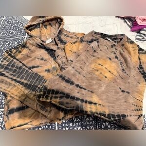 Victorias Secret PINK Women's Tie-Dye Hoodie and Tshirt Set